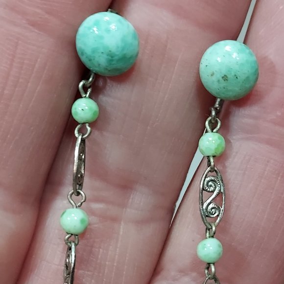 Antique Peking Green glass drop filagree earrings w. screw backs Unsigned - Picture 3 of 6